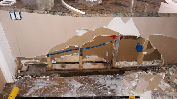 Best 24/7 water damage repair  in Scotchtown, NY
